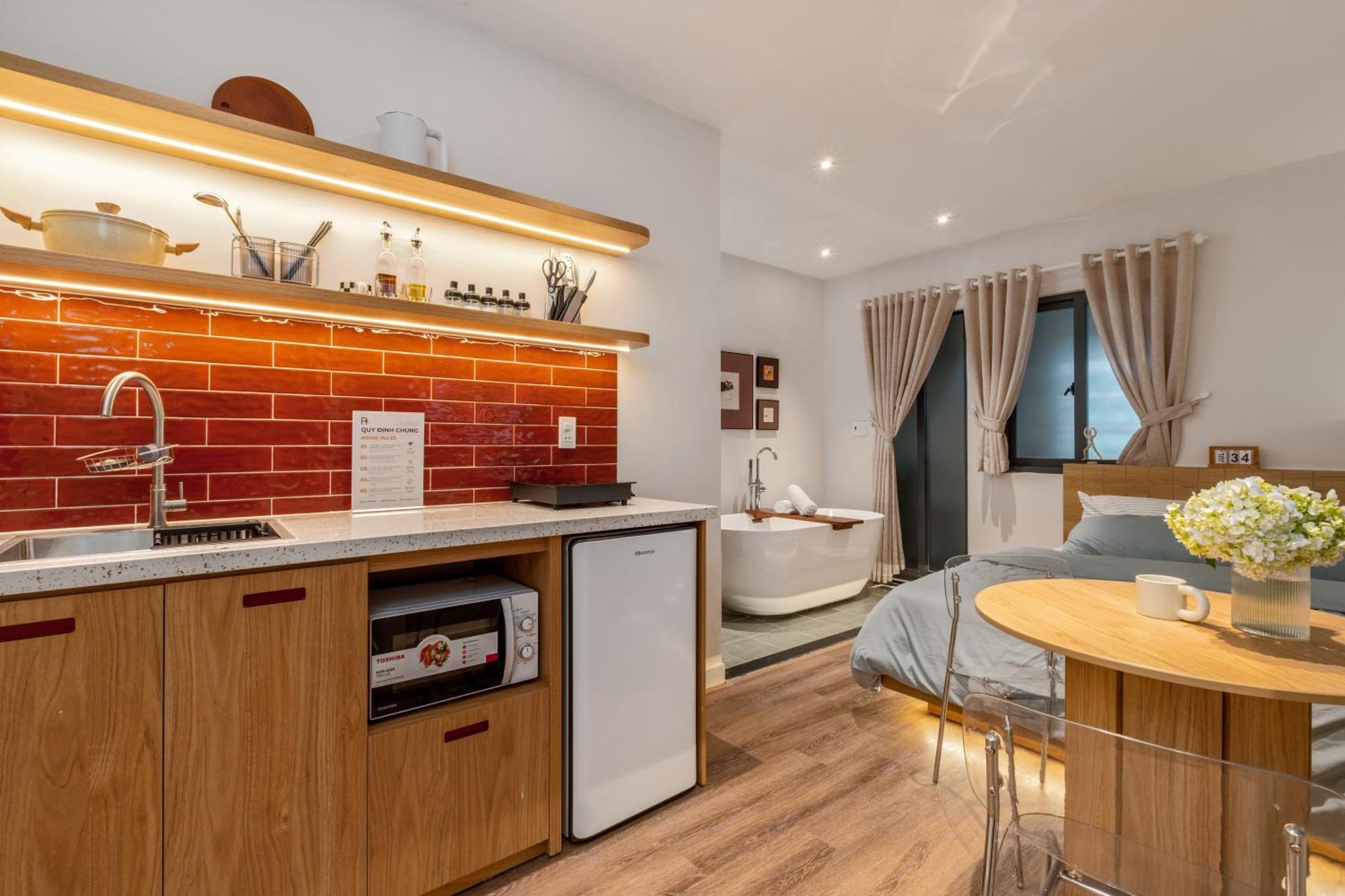 Paar Bui Huu Nghia Aparthotel